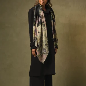 Best One Hundred Stars Daisy Black Wool Scarf