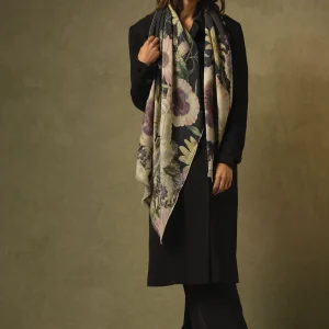 Best One Hundred Stars Daisy Black Wool Scarf