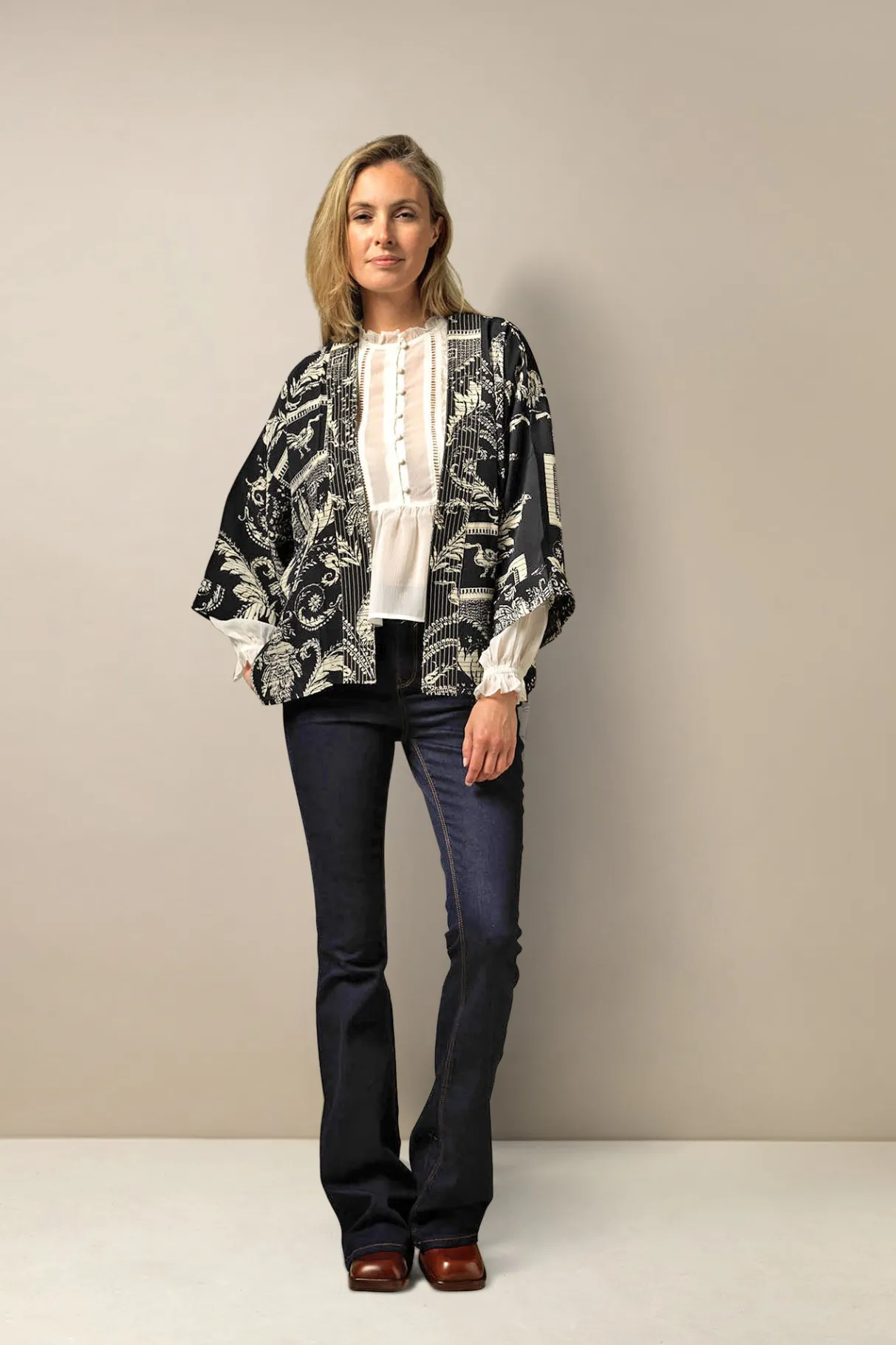 Best Sale One Hundred Stars Vintage Damask Black Crepe Kimono